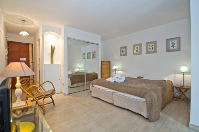 Location vacances à Cannes: votre choix d'appartements et villas - Bedroom - Antares POP